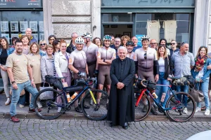Viaggio cicloturistico Belluno Italia Petrosani Romani per bambini di Casa Pollicino
