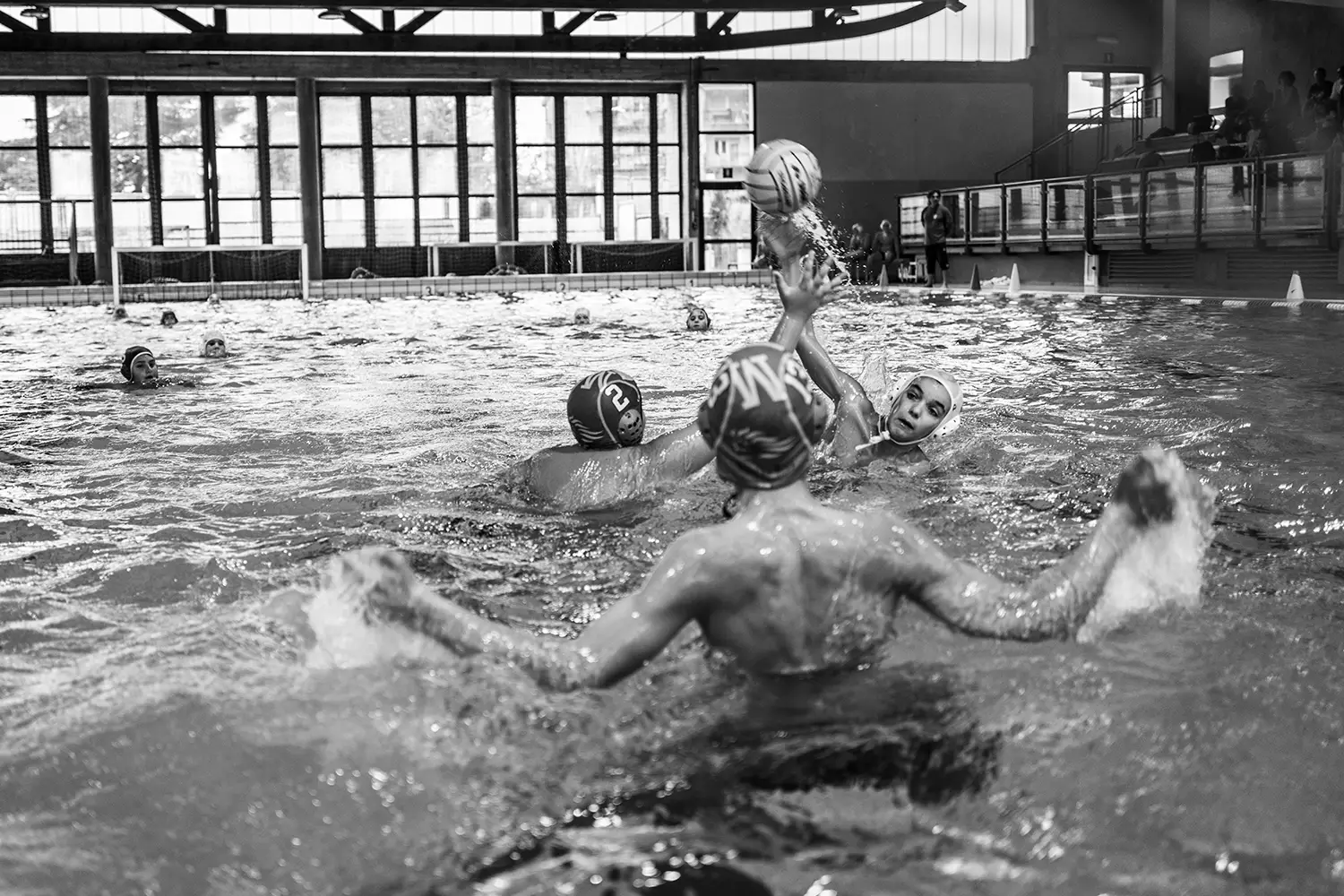 Pallanuoto gioco acqua azione tiro pallone coach portiere attaccante difensore difesa tiro